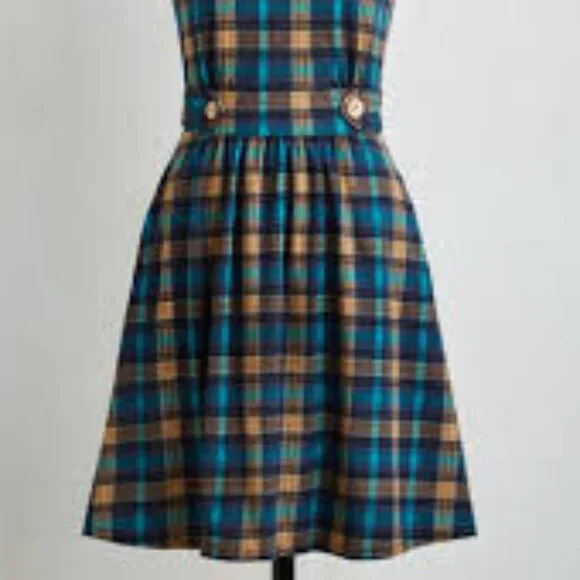 Modcloth "Coach Tour" Plaid Dress - Picture 2 of 5